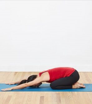 Giảm căng thẳng hiệu quả nhờ tập yoga tại nhà